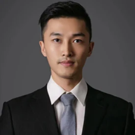 关键者留学创始人肖像